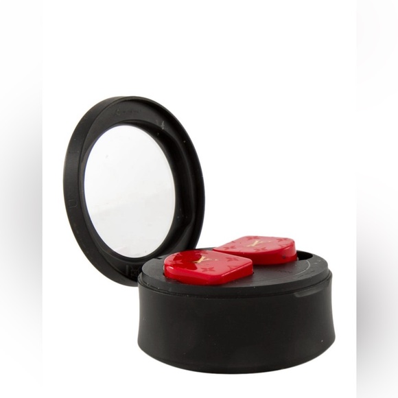 Louis Vuitton βοΈπ€β€οΈ Horizon earbuds β₯οΈβ«οΈ - Picture 7 of 7